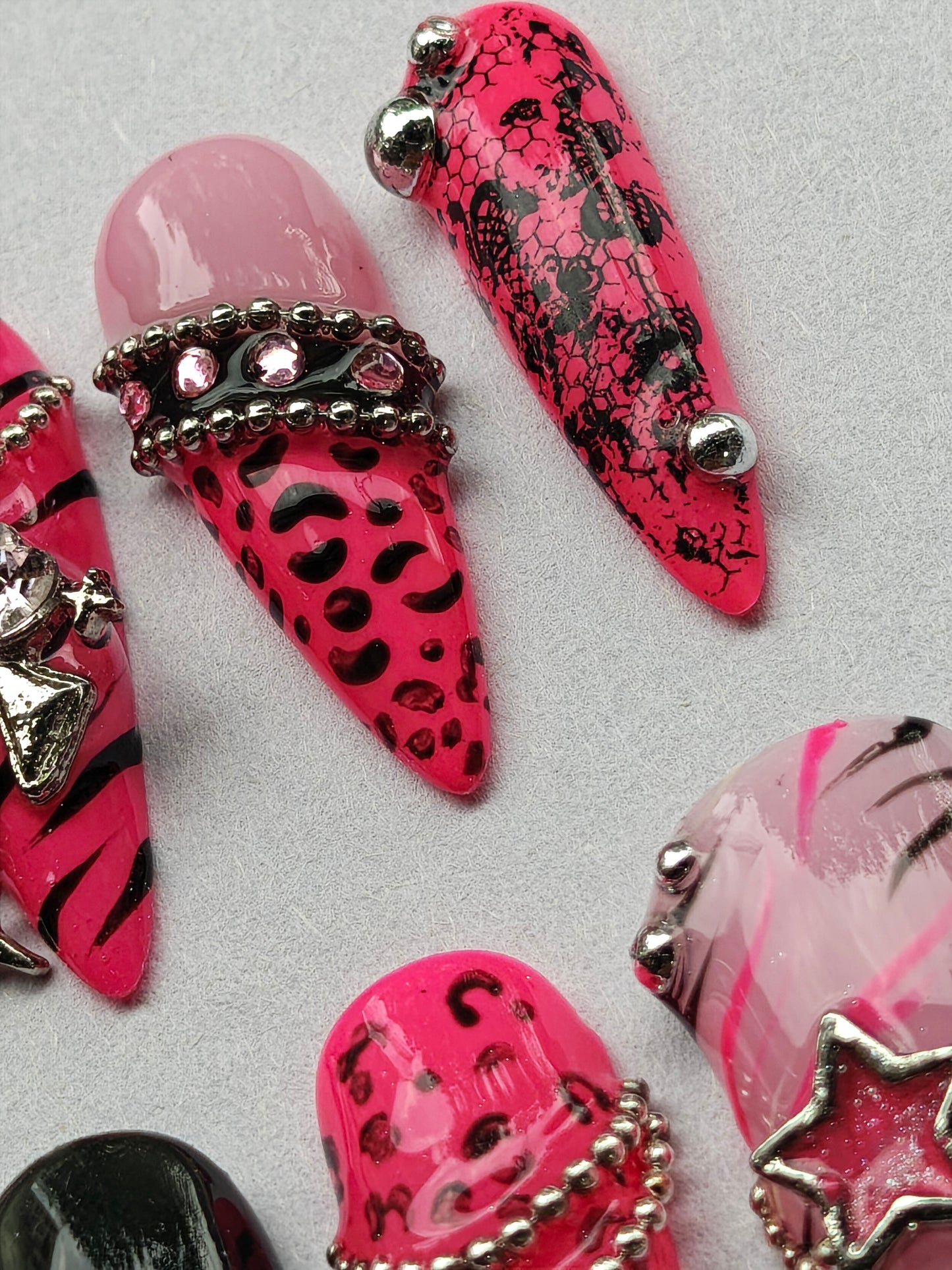 "Pink Pop Punk" press ons