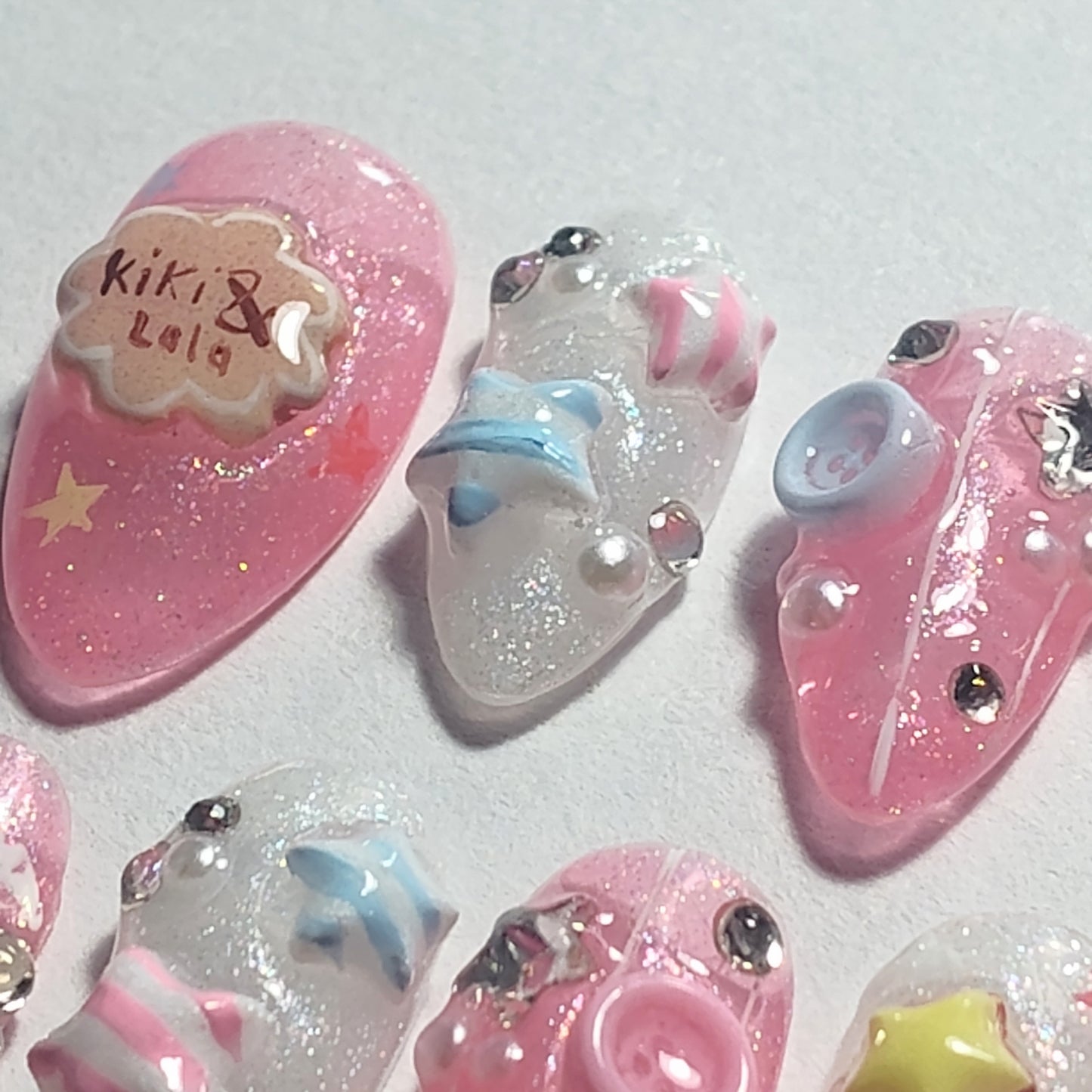 "Cutie Twins" press ons