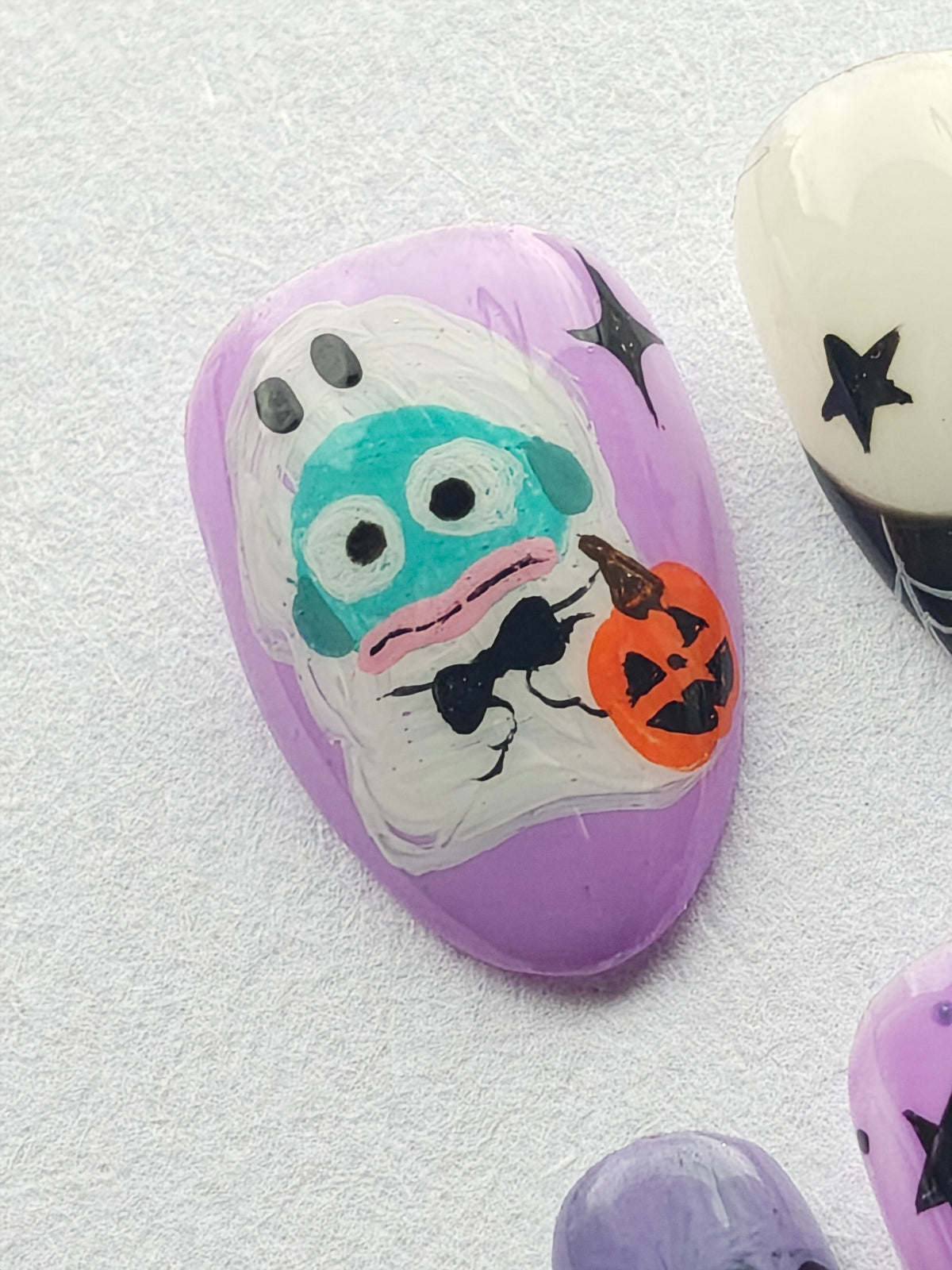 " Ghostie Haang" Press ons