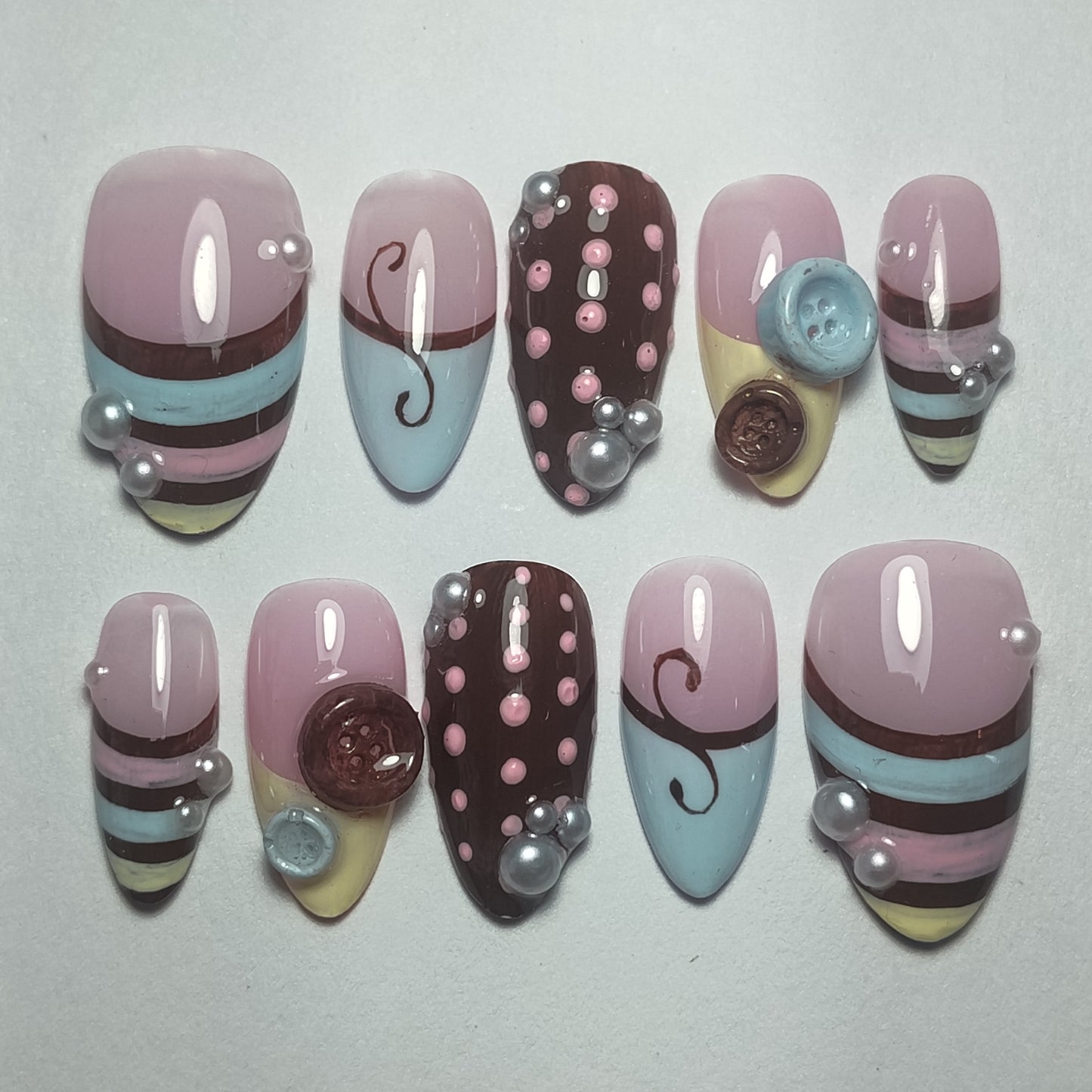 "Baby Blue Neapolitan" press ons