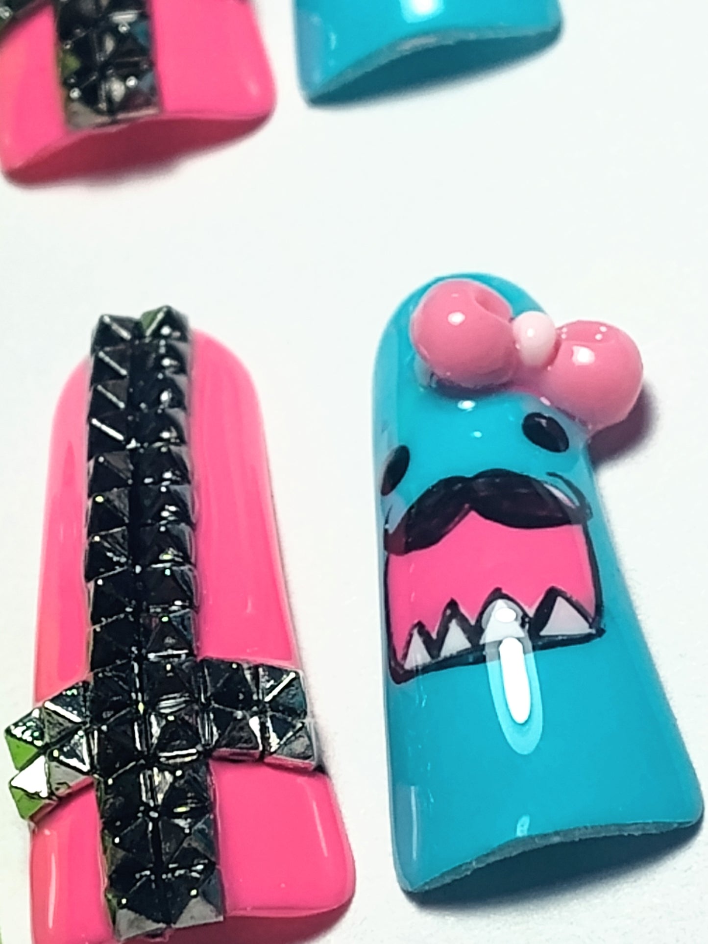 "Domo Swag" Press Ons