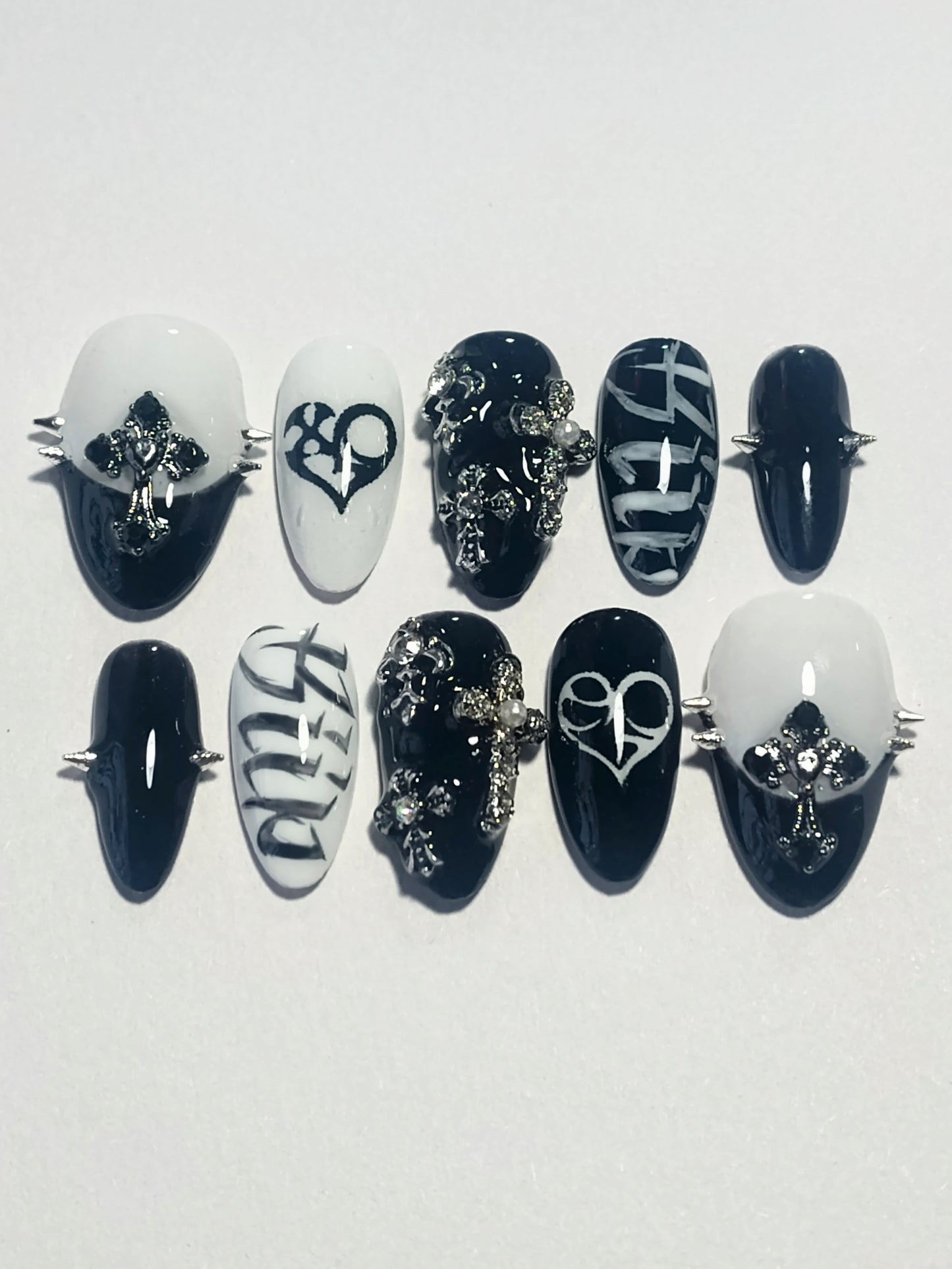 "Inspired by XLOV Biip" Press Ons